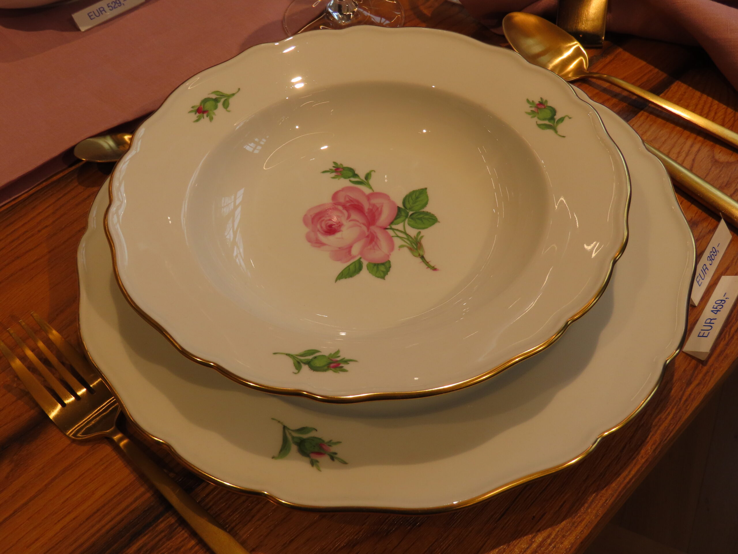 2024-04-24 Plate_bowl with price The porcelain products are high quality and expensive.