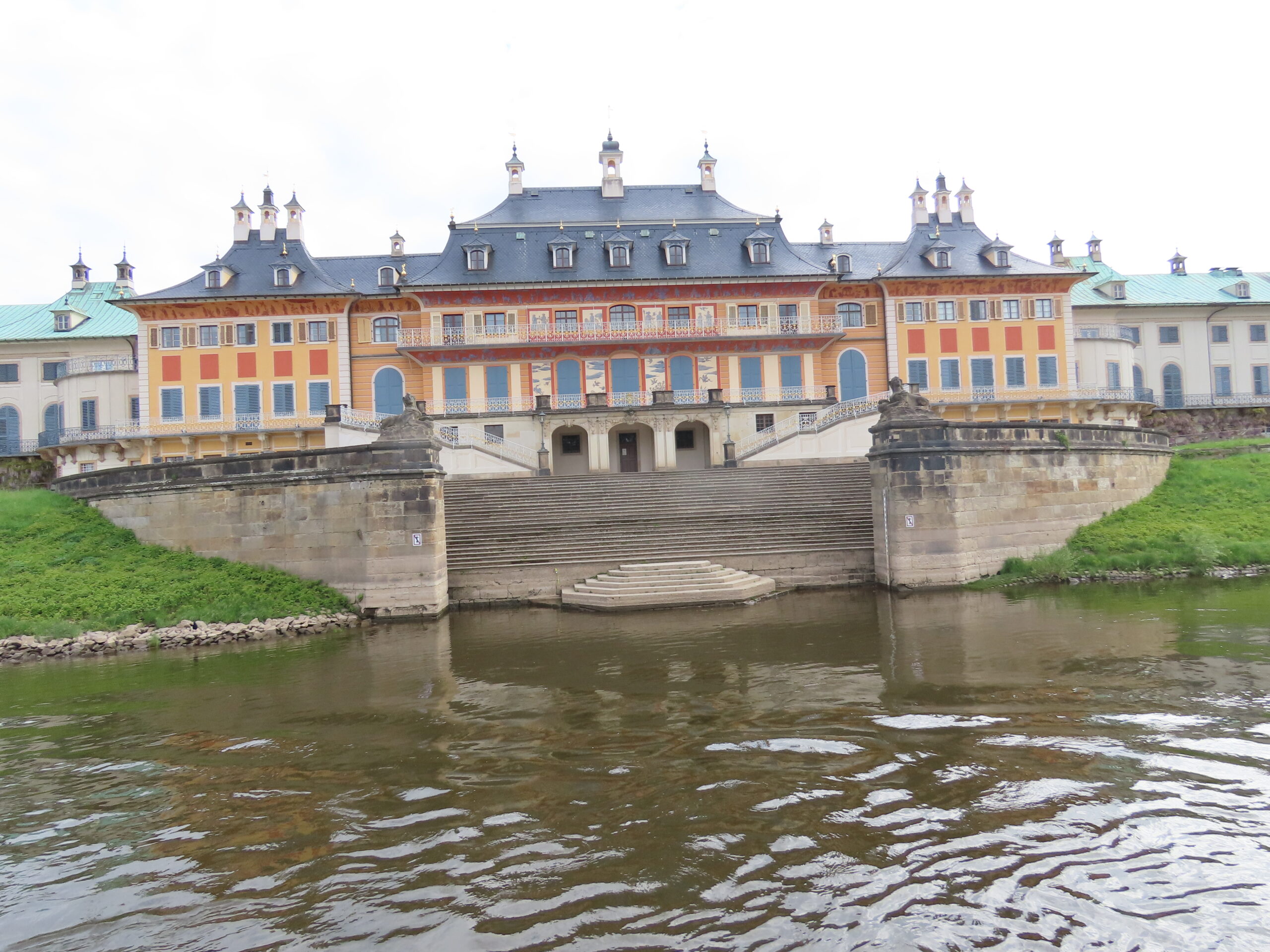 IMG_0549 A castle on the Elbe